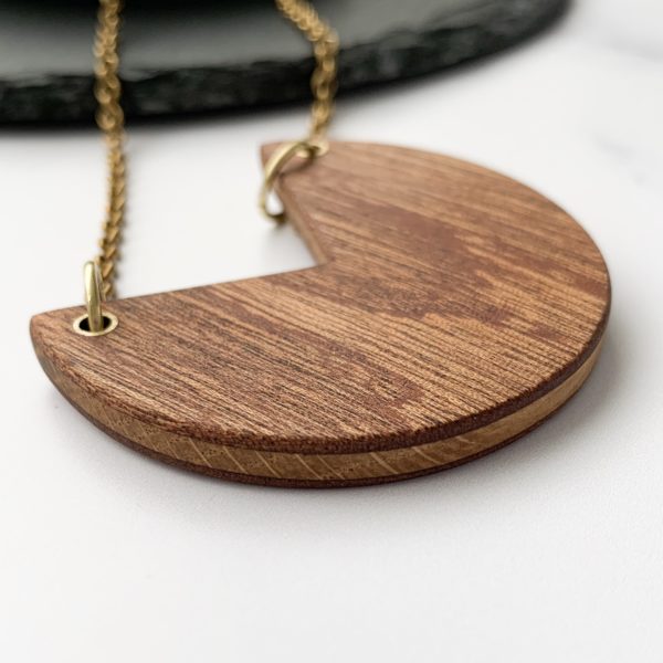 Vannucchi Jewellery's Fiona wood laminate necklace side profile